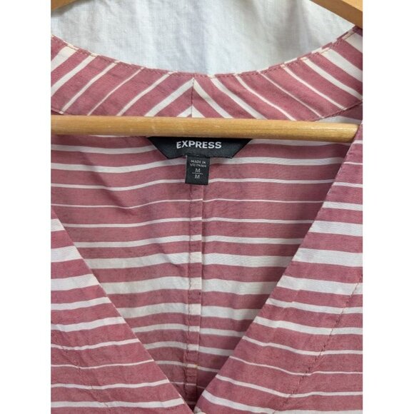 Express women's size Medium rayon v neck boxy tie front blouse burgundy white L5 - Picture 2 of 7